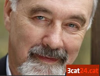 La participación de los usuarios es una mentira, según Francis Pisani
